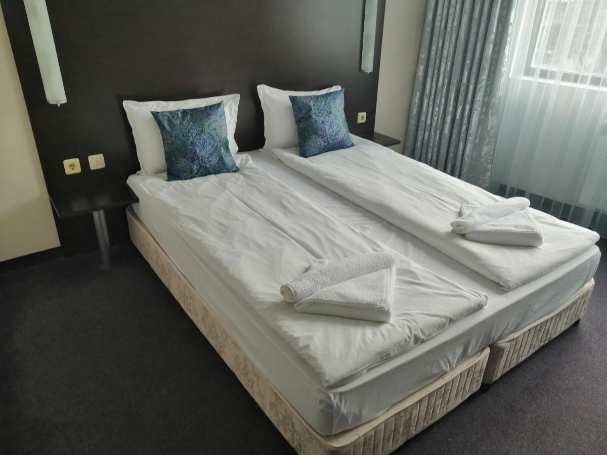 Maraya Hotel 4*
